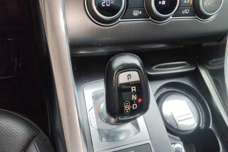 Used Land Rover Range Sport 2016 3.0 SC V6 SE Gear Lever