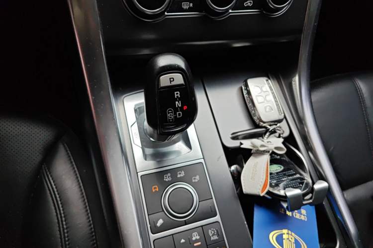 Used Land Rover Range Sport 2016 3.0 SC V6 SE Gear Lever