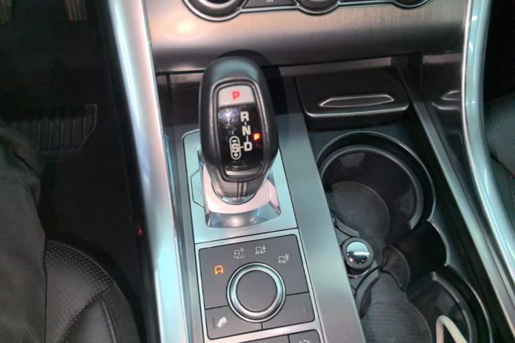 Used Land Rover Range Sport 2016 3.0 SC V6 SE Gear Lever