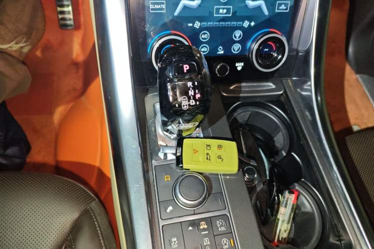 Used Land Rover Range Sport 2016 3.0 SC V6 HSE DYNAMIC Gear Lever