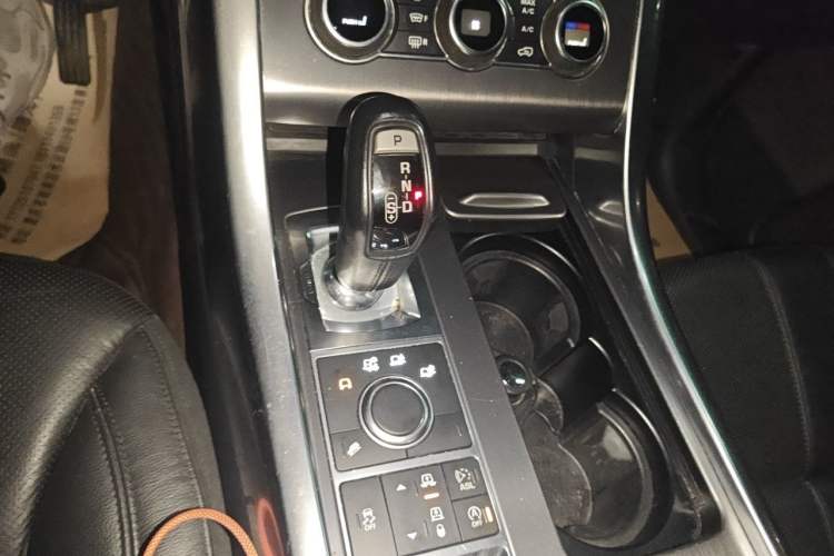 Used Land Rover Range Sport 2016 3.0 SDV6 HSE Gear Lever