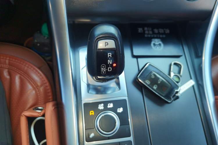 Used Land Rover Range Sport 2016 3.0 SC V6 HSE DYNAMIC Gear Lever