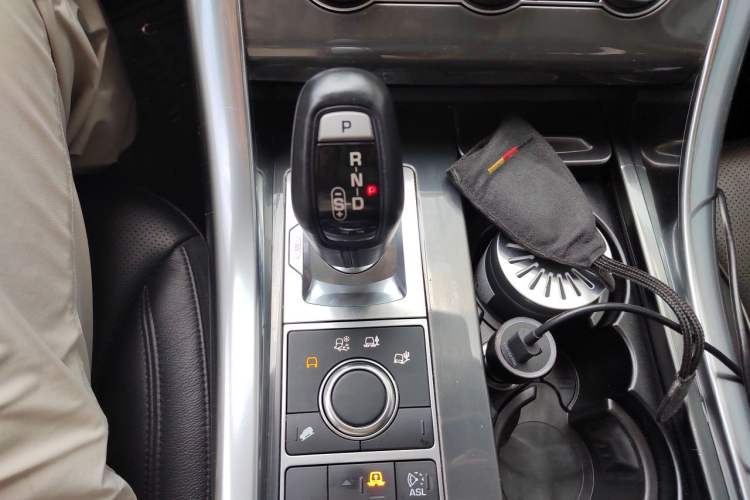 Used Land Rover Range Sport 2016 3.0 SC V6 SE Gear Lever