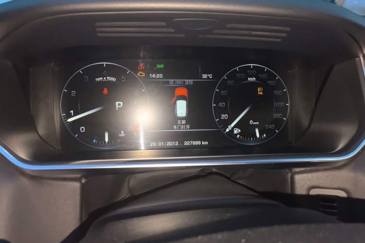 Used Land Rover Range Sport 2016 3.0 SC V6 HSE DYNAMIC Instrument Cluster