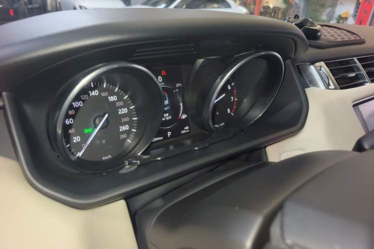 Used Land Rover Range Sport 2016 3.0 SC V6 HSE Instrument Cluster