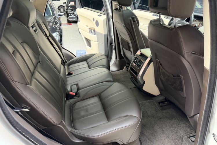 Used Land Rover Range Sport 2016 3.0 SC V6 HSE Interior 1