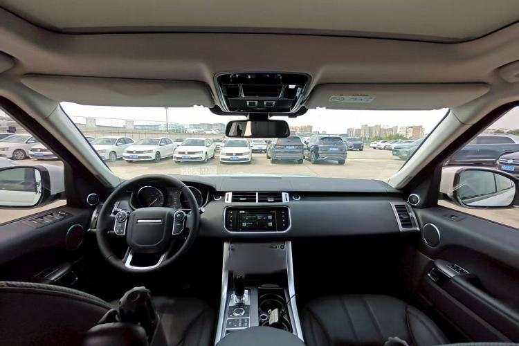 Used Land Rover Range Sport 2016 3.0 SDV6 HSE Interior 1
