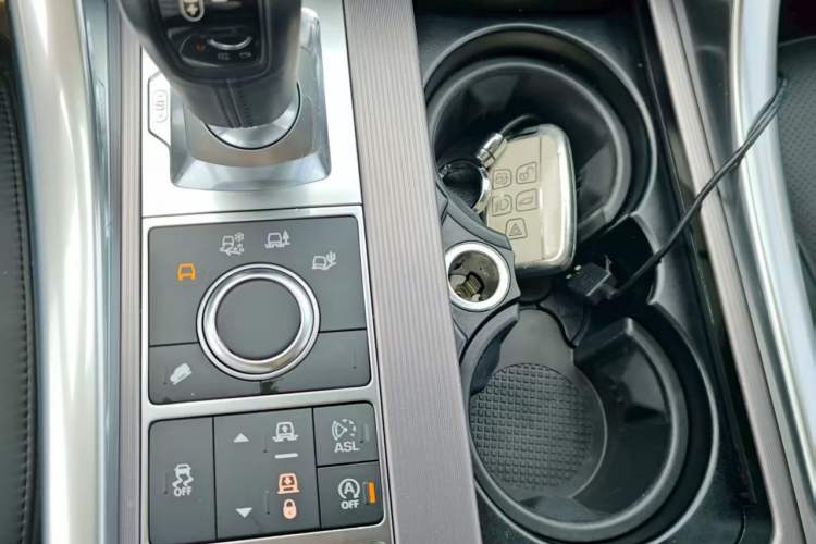 Used Land Rover Range Sport 2016 3.0 SDV6 HSE Interior 3