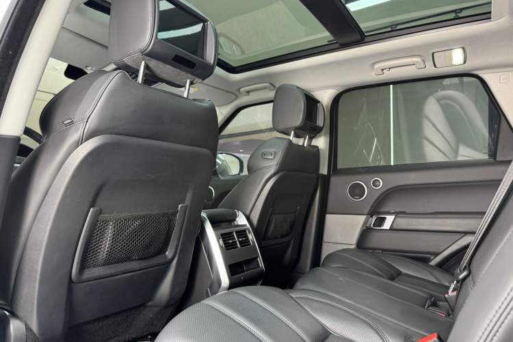 Used Land Rover Range Sport 2016 3.0 SC V6 HSE DYNAMIC Interior 4
