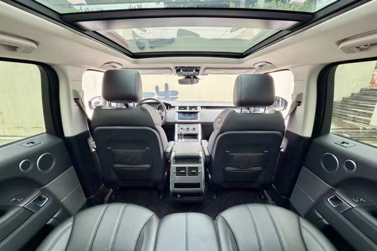 Used Land Rover Range Sport 2016 3.0 SC V6 SE Interior 6