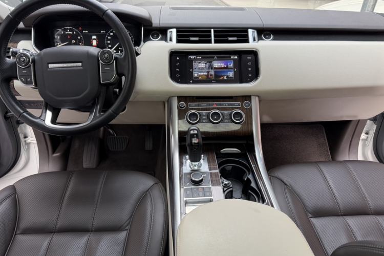 Used Land Rover Range Sport 2016 3.0 SC V6 HSE Interior 7
