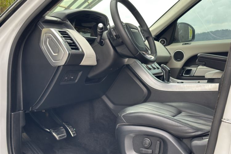 Used Land Rover Range Sport 2016 3.0 SC V6 HSE DYNAMIC Interior 7