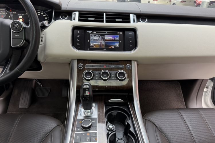 Used Land Rover Range Sport 2016 3.0 SC V6 HSE Interior 8