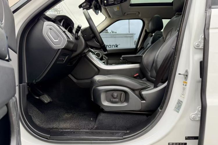 Used Land Rover Range Sport 2016 3.0 SC V6 SE Interior 9