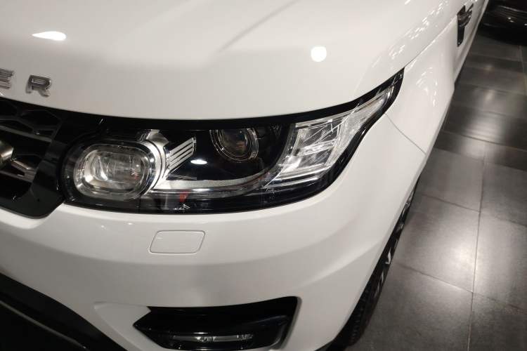 Used Land Rover Range Sport 2016 3.0 SC V6 SE Left Front Headlight