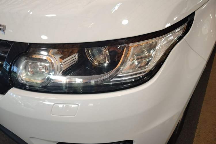Used Land Rover Range Sport 2016 3.0 SC V6 SE Left Front Headlight