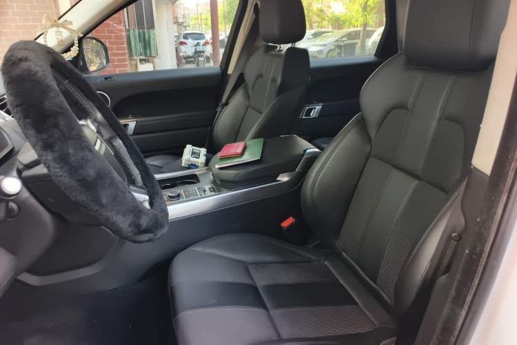 Used Land Rover Range Sport  Left Front Seat