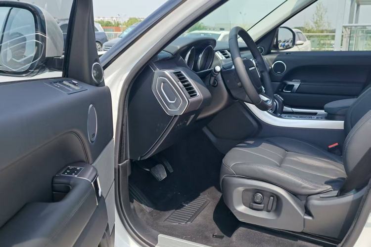 Used Land Rover Range Sport 2016 3.0 SDV6 HSE Left Front Seat