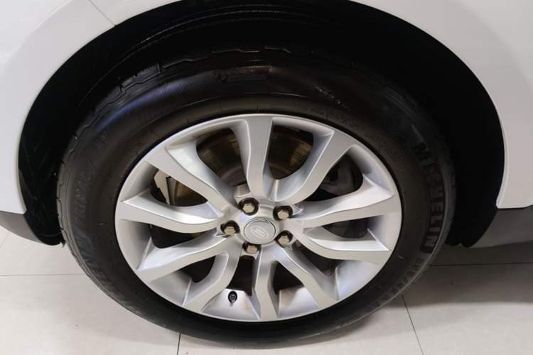 Used Land Rover Range Sport 2016 3.0 SC V6 HSE Left Front Wheel Hub