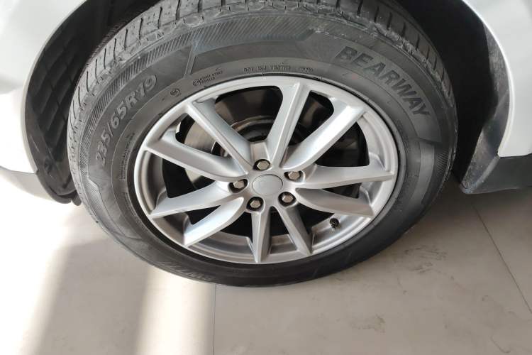 Used Land Rover Range Sport 2016 3.0 SC V6 SE Left Front Wheel Hub