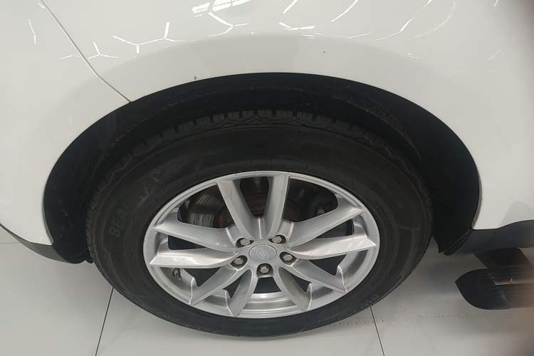 Used Land Rover Range Sport 2016 3.0 SC V6 SE Left Front Wheel Hub