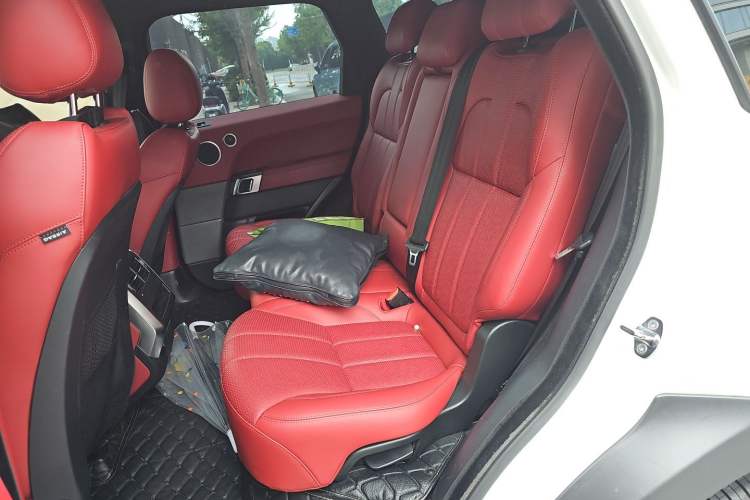 Used Land Rover Range Sport 2016 3.0 SDV6 Hybrid HSE Dynamic Left Rear Seat
