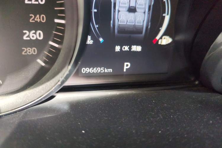 Used Land Rover Range Sport  Odometer Close Up