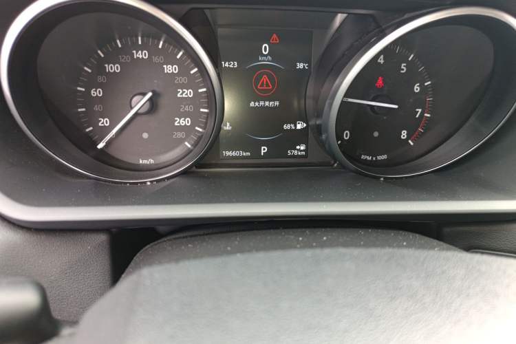 Used Land Rover Range Sport 2016 3.0 SC V6 SE Odometer Close Up