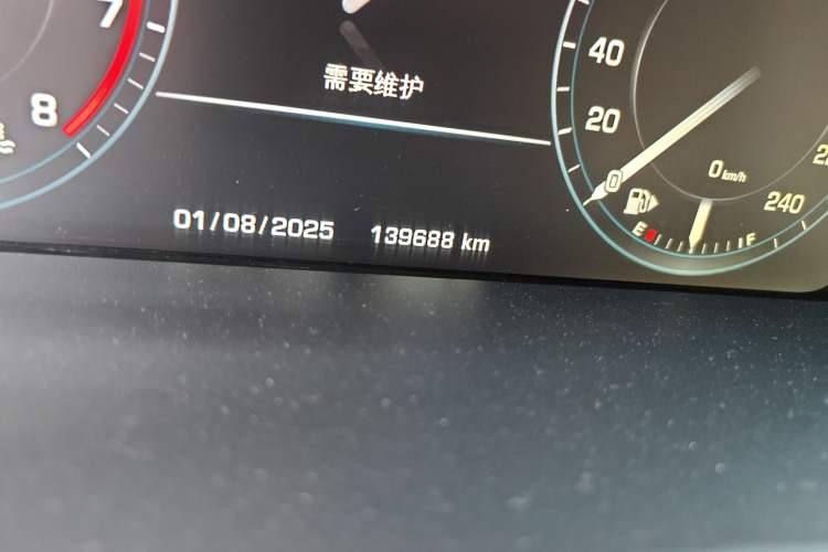 Used Land Rover Range Sport 2016 3.0 SC V6 HSE DYNAMIC Odometer Close Up