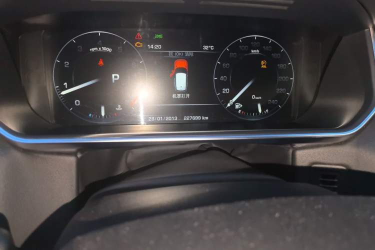 Used Land Rover Range Sport 2016 3.0 SC V6 HSE DYNAMIC Odometer Close Up