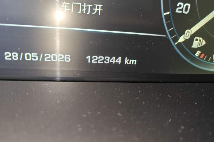 Used Land Rover Range Sport 2016 3.0 SC V6 HSE DYNAMIC Odometer Close Up