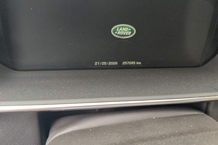 Used Land Rover Range Sport 2016 3.0 SC V6 HSE DYNAMIC Odometer Close Up