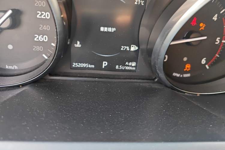 Used Land Rover Range Sport 2016 3.0 SDV6 HSE Odometer Close Up