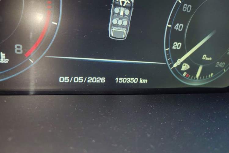 Used Land Rover Range Sport 2016 3.0 SC V6 HSE DYNAMIC Odometer Close Up