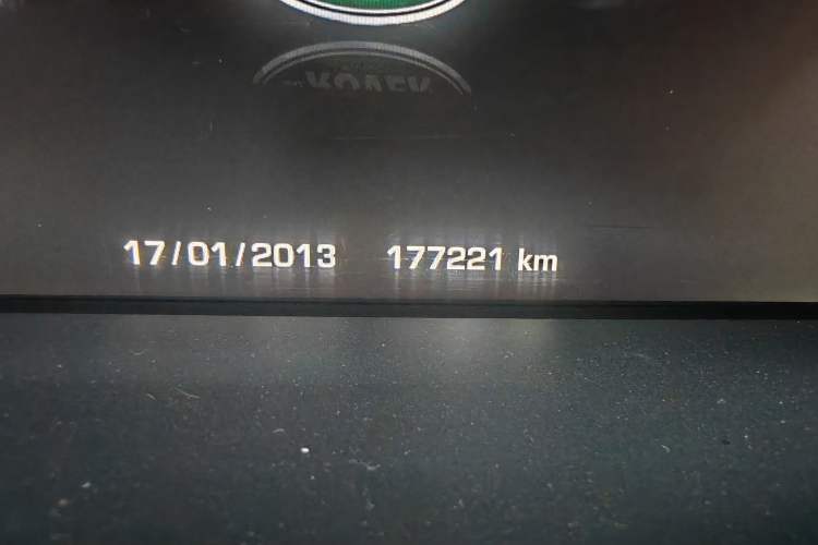Used Land Rover Range Sport 2016 3.0 SC V6 HSE DYNAMIC Odometer Close Up