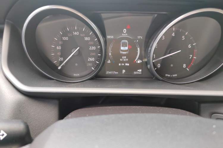 Used Land Rover Range Sport 2016 3.0 SC V6 SE Odometer Close Up