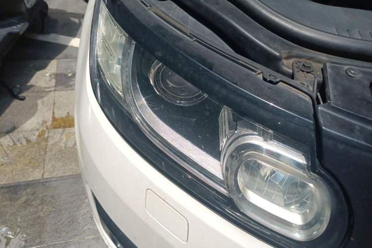 Used Land Rover Range Sport 2016 3.0 SC V6 HSE Right Front Headlight