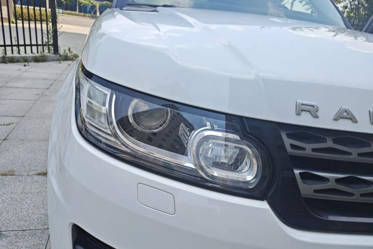 Used Land Rover Range Sport 2016 3.0 SC V6 SE Right Front Headlight