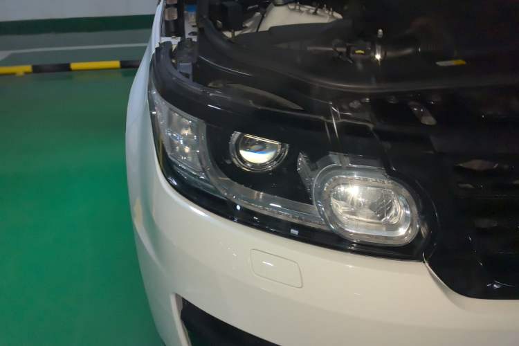 Used Land Rover Range Sport 2016 3.0 SC V6 HSE DYNAMIC Right Front Headlight