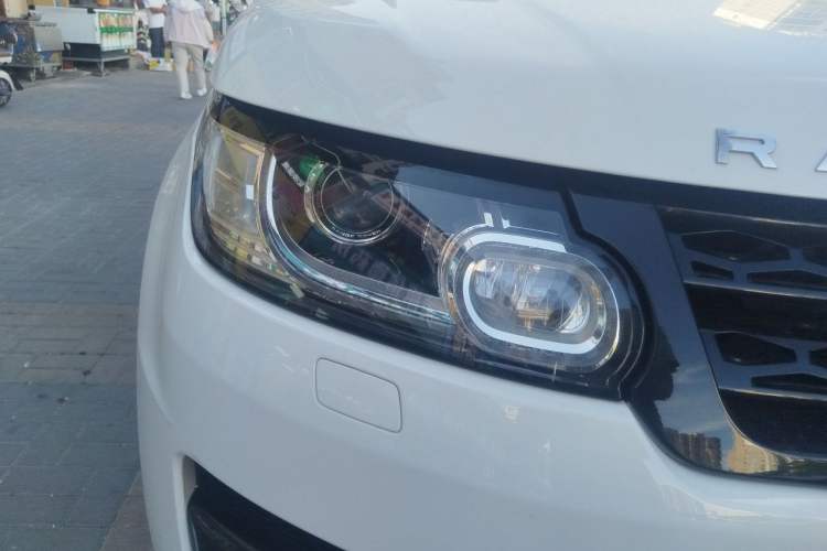 Used Land Rover Range Sport 2016 3.0 SC V6 HSE DYNAMIC Right Front Headlight
