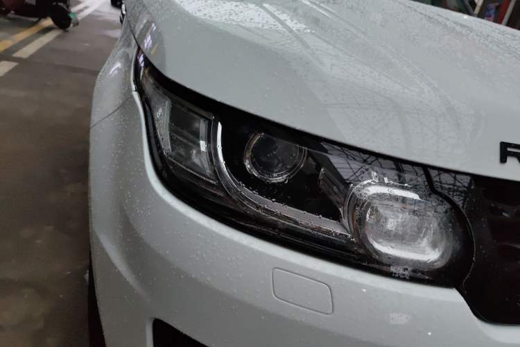 Used Land Rover Range Sport 2016 3.0 SC V6 HSE Right Front Headlight