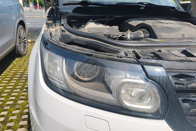 Used Land Rover Range Sport 2016 3.0 SC V6 HSE DYNAMIC Right Front Headlight