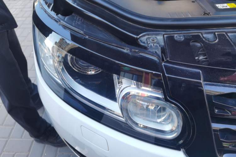 Used Land Rover Range Sport 2016 3.0 SC V6 HSE DYNAMIC Right Front Headlight