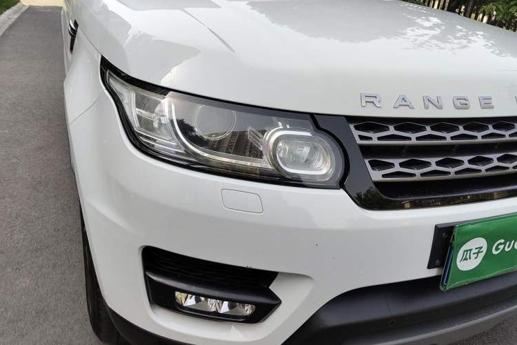 Used Land Rover Range Sport 2016 3.0 V6 U.S.-Spec Version Right Front Headlight
