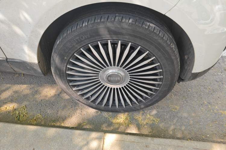 Used Land Rover Range Sport 2016 3.0 SC V6 HSE DYNAMIC Right Front Wheel Hub