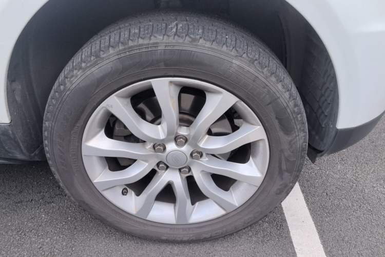 Used Land Rover Range Sport 2016 3.0 SC V6 SE Right Front Wheel Hub