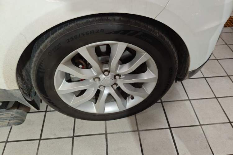 Used Land Rover Range Sport 2016 3.0 SC V6 HSE Right Front Wheel Hub