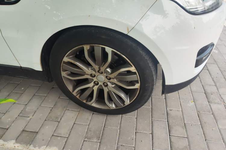 Used Land Rover Range Sport 2016 3.0 SC V6 HSE DYNAMIC Right Front Wheel Hub
