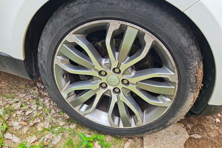 Used Land Rover Range Sport 2016 3.0 SC V6 HSE DYNAMIC Right Front Wheel Hub