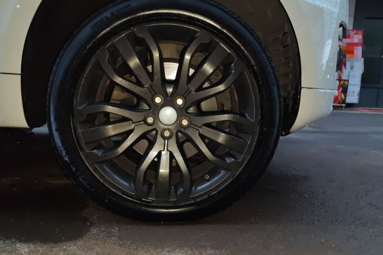 Used Land Rover Range Sport 2016 3.0 SC V6 HSE Right Front Wheel Hub
